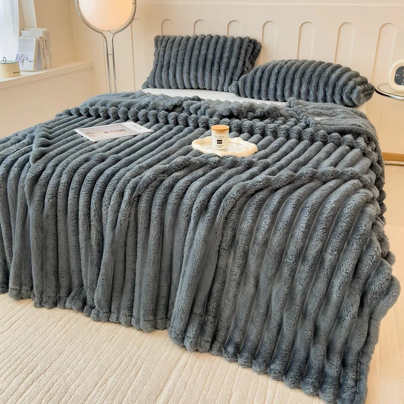 Luxurious Faux Rabbit Fur Blanket for Cozy Couch and Bed